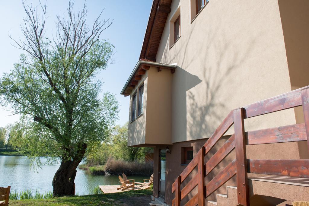 Apartmány Krisztina Dunajská Streda Exterior foto