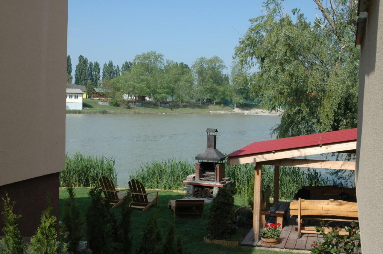 Apartmány Krisztina Dunajská Streda Exterior foto